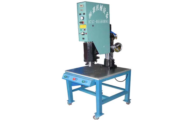 超聲波熔接機(jī)器圖片 超聲波熔接機(jī)器圖片