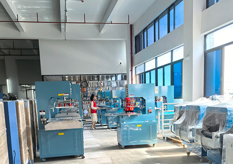 高周波高頻熱合機(jī) 高周波高頻熱合機(jī)實(shí)圖